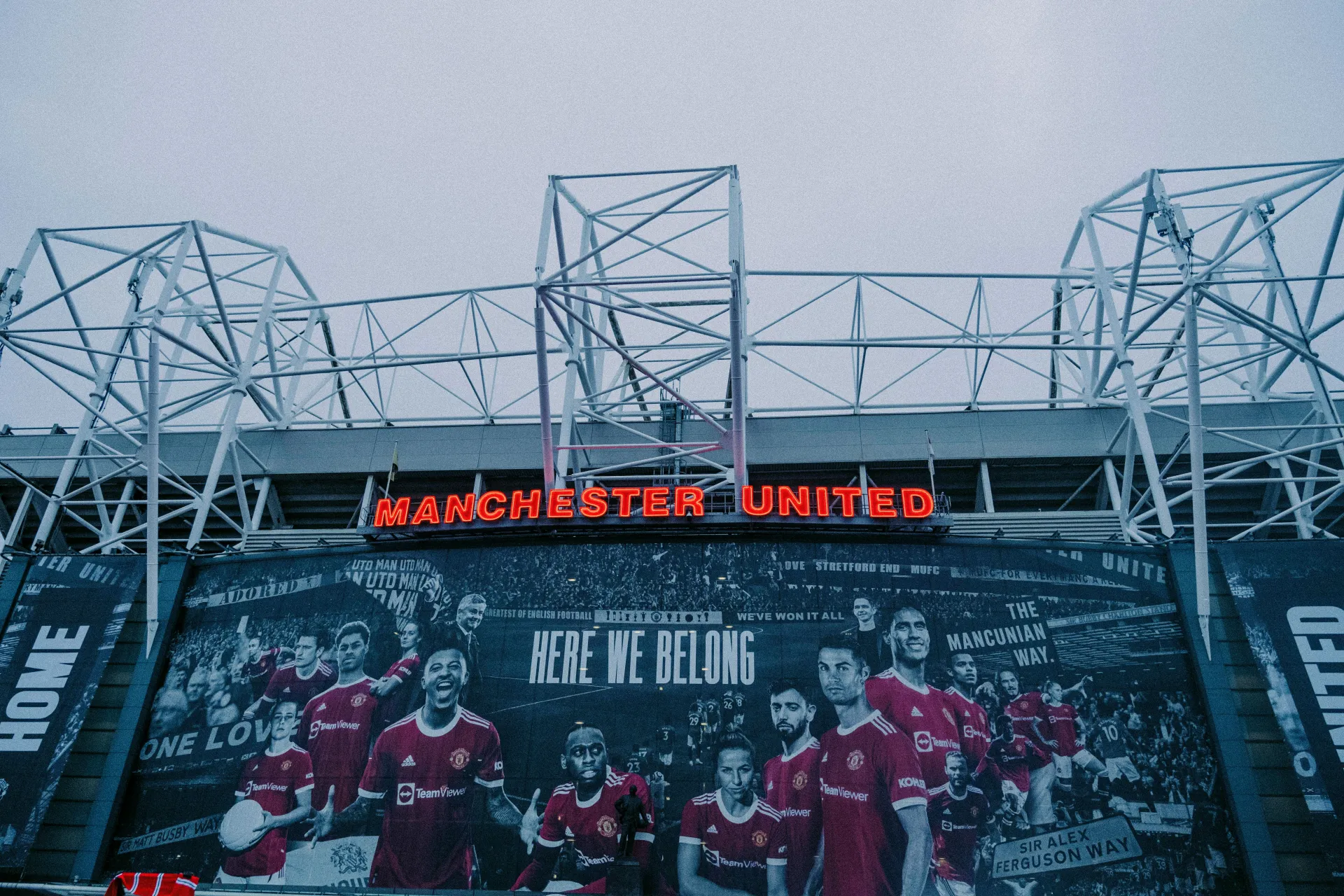 호날두가 왕만두를 빚는 꿈 해몽 관련 상징적 이미지