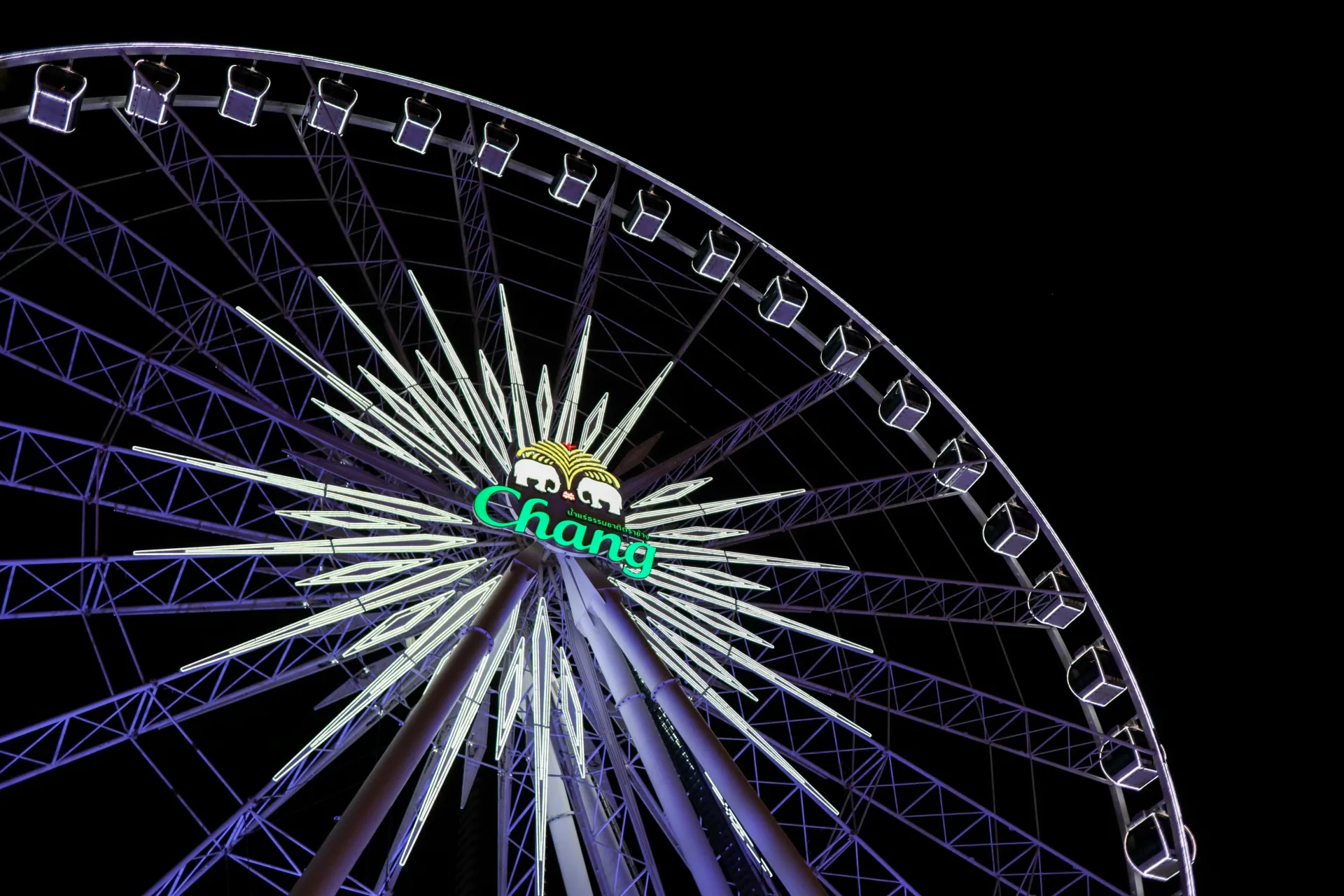 눈 색이 변화하는 꿈 해몽 관련 상징과 감정의 변화