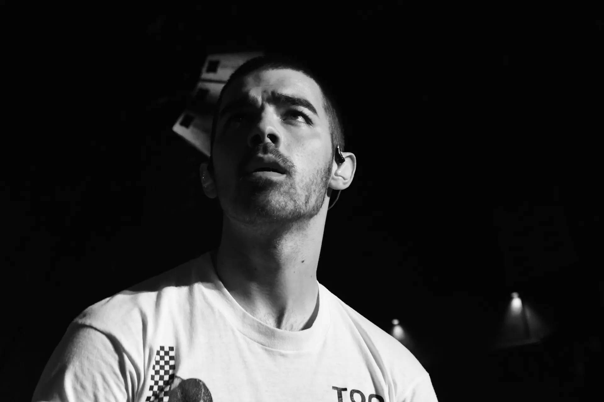 켄드릭 라마와 같은 스타에게 식사를 대접받는 꿈 해몽 관련 이미지