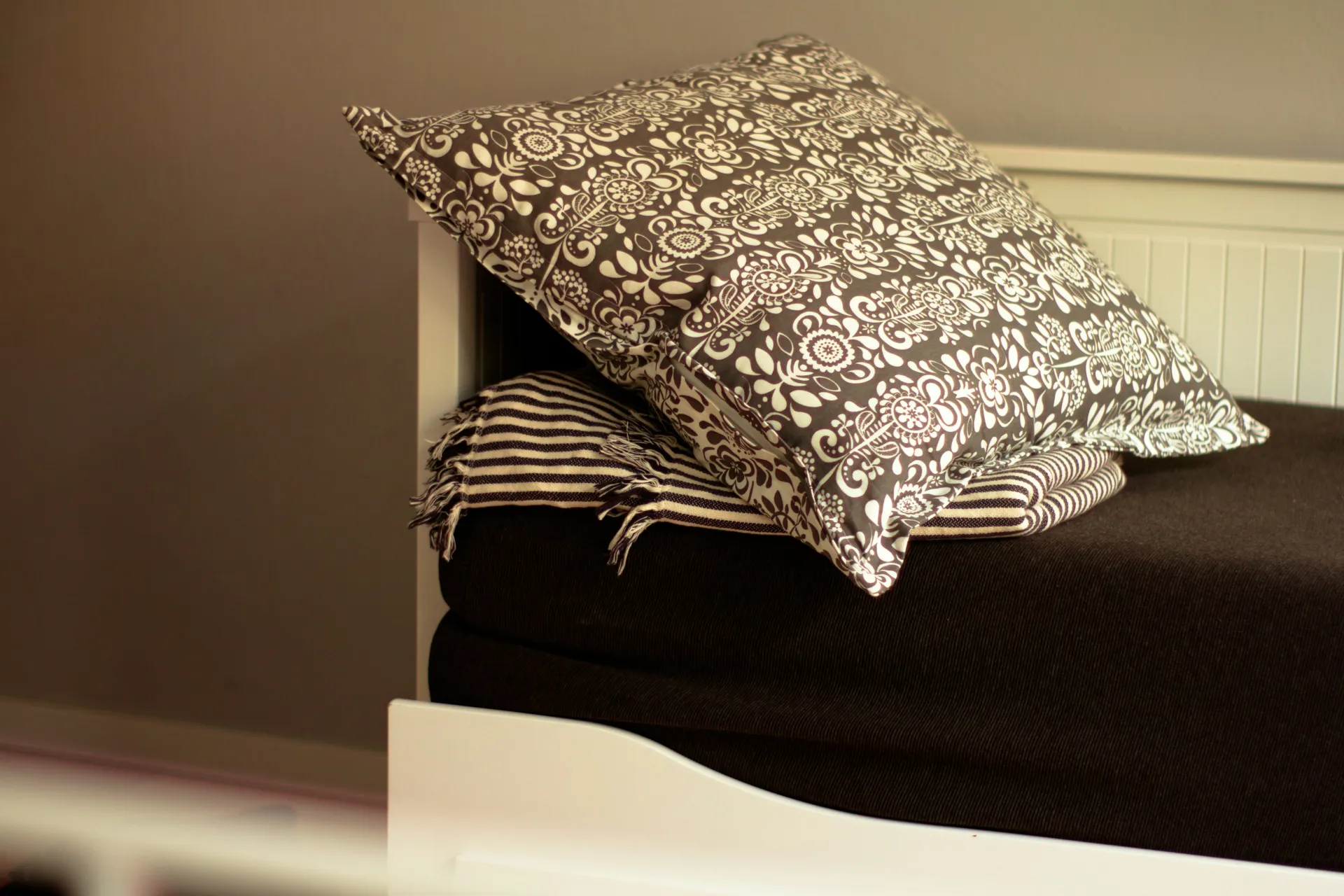 베개 속에서 개구리의 상징성을 나타내는 이미지