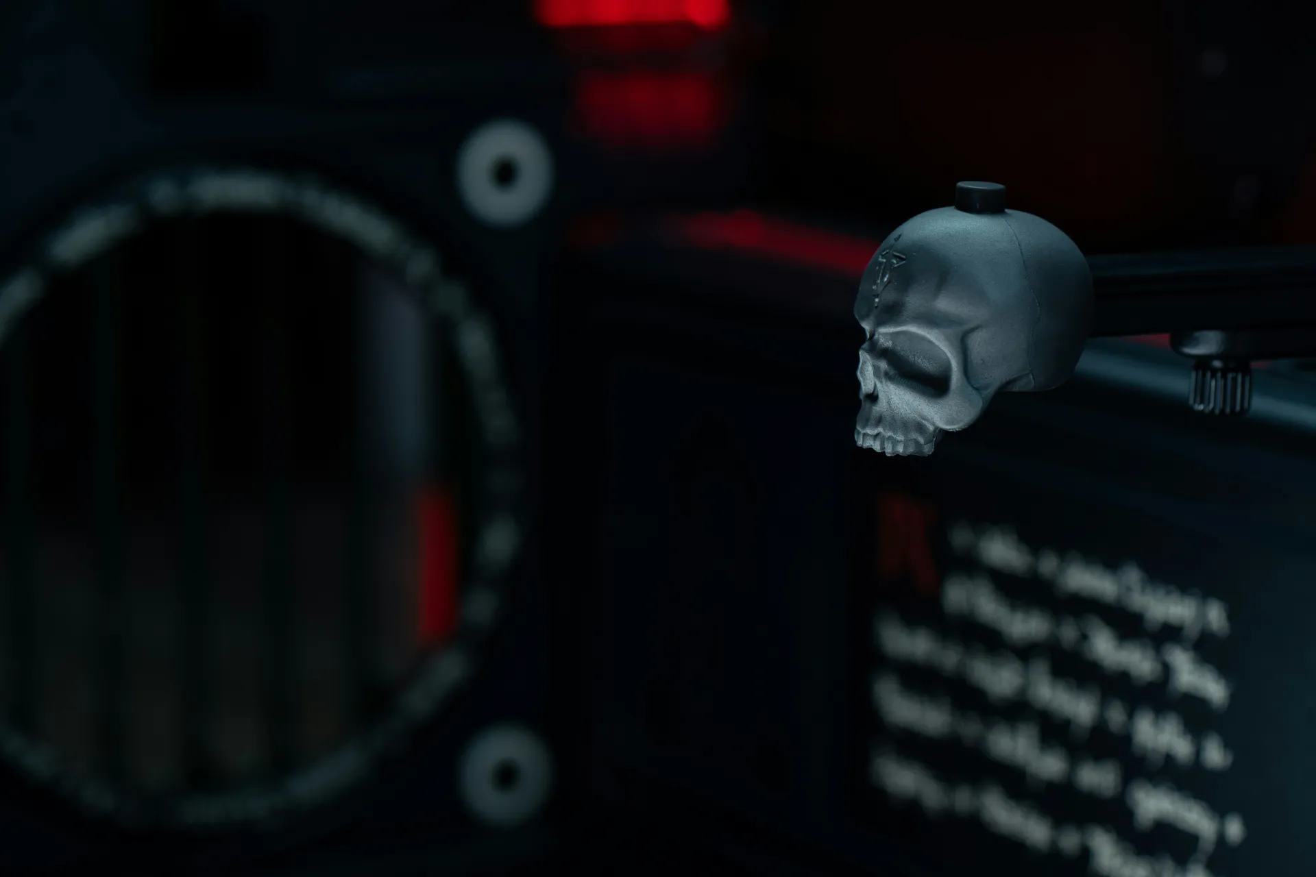 고인과의 감정적 연결을 상징하는 이미지